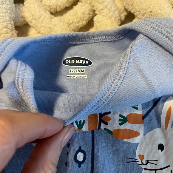 EASTER TUXEDO BUNNY SHORT SLEEVE BLUE ONSIE 12-18 MONTHS - Picture 3 of 4